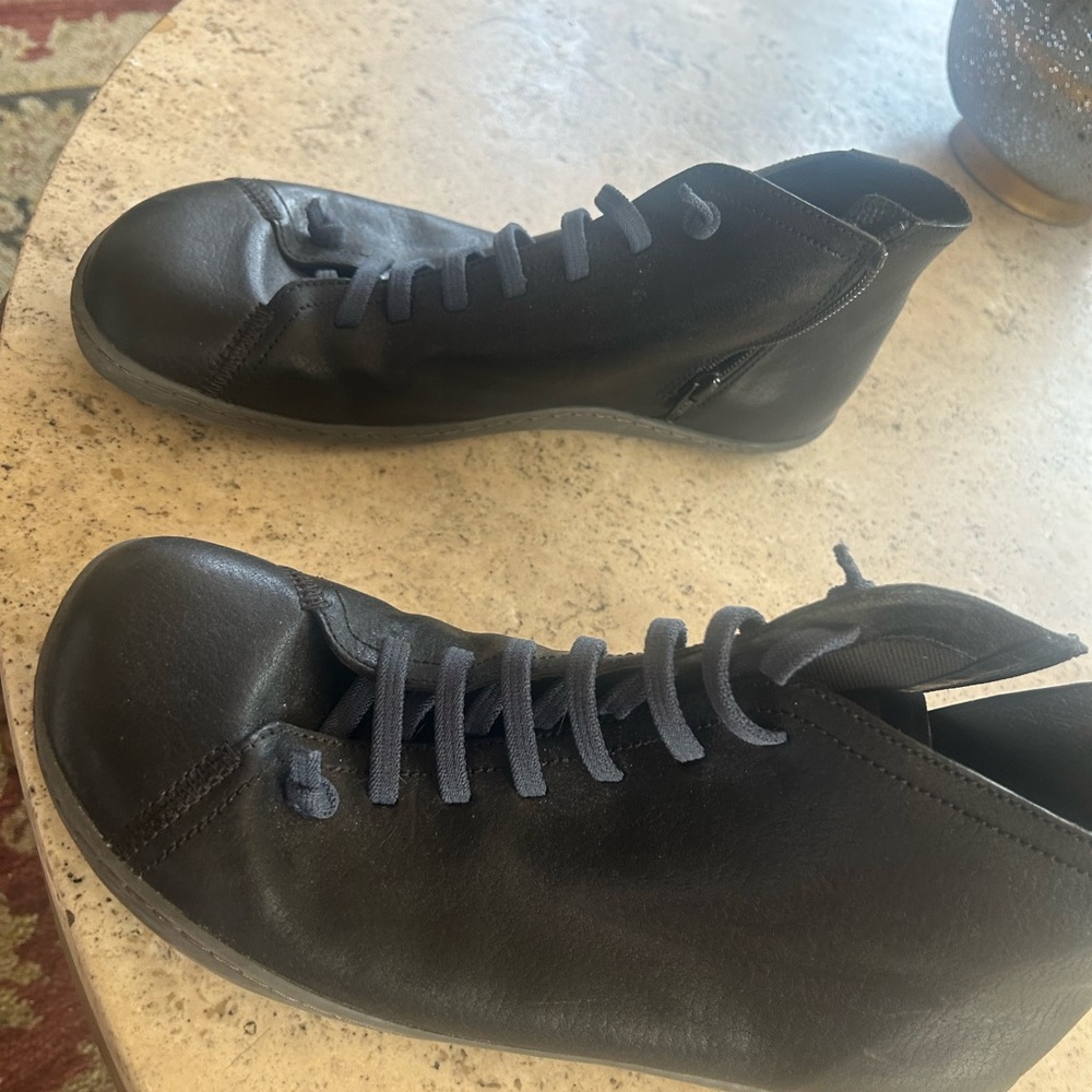 Size 12 men’s CAMPER brand zipping half boot